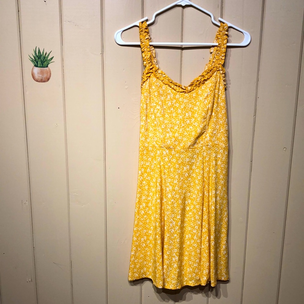 S Yellow white floral print midi sundress by new look NWT elastic back panel <8"